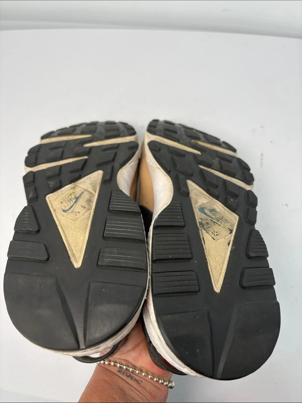 📪 Nike Air Huarache Beige, Gray & Black sneakers, athletic shoes, tennis shoes